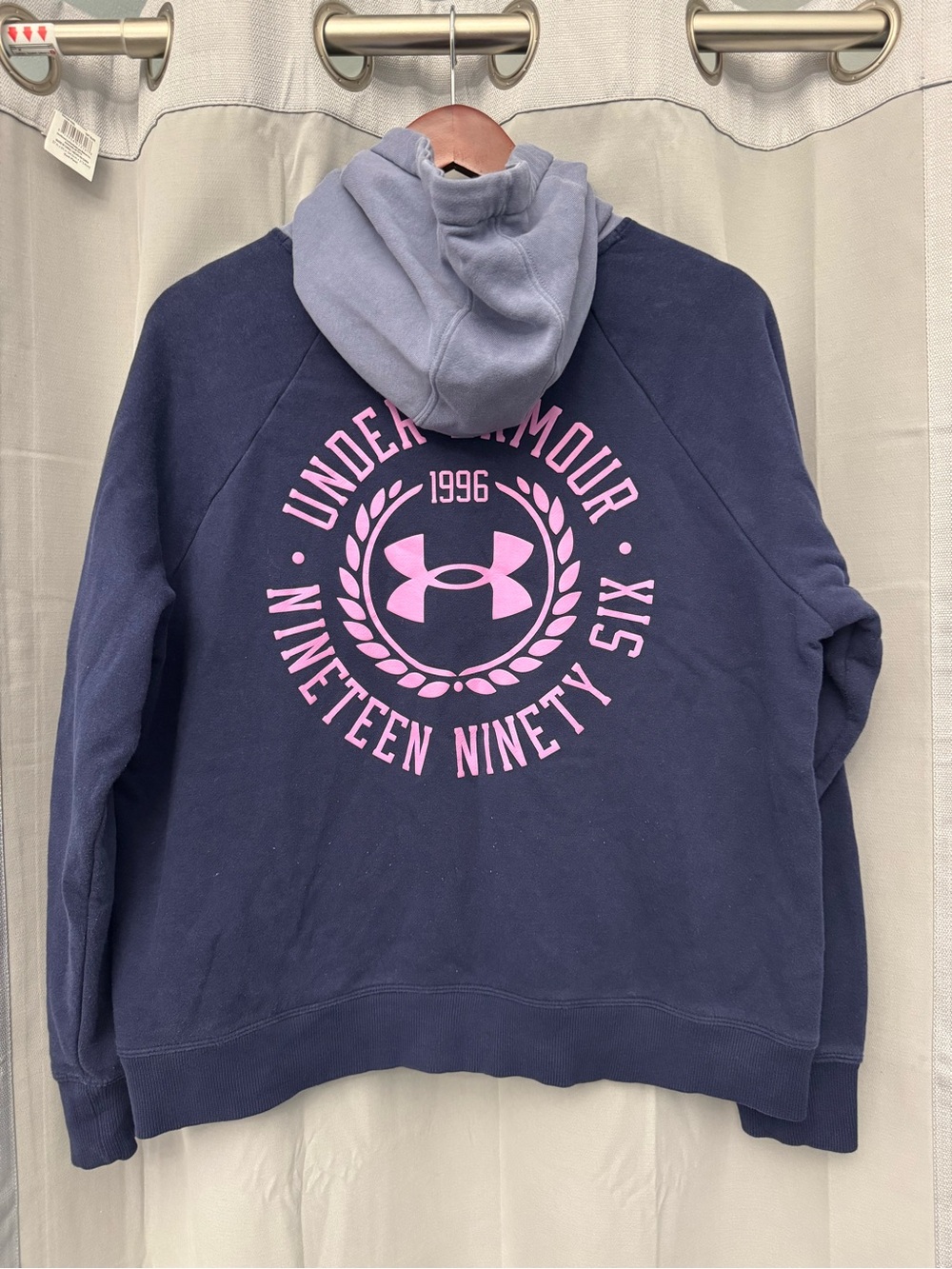 Under Armour Womens loose hoodie - size Large
